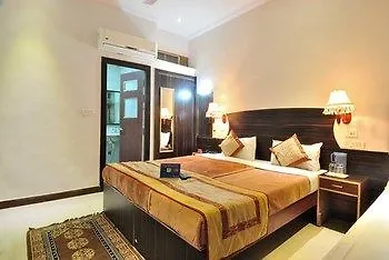 Fabhotel Fatehabad Road II Agra