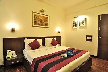 *** Hotel Fabhotel Fatehabad Road II Agra  India
