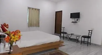 Fabhotel Fatehabad Road II Agra  Hotel
